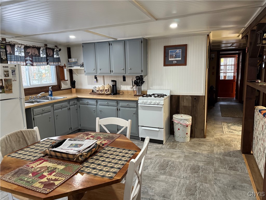 105 Long View East Webb, NY 13420 - Photo 16 of 40