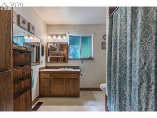 58363 Old Portland Road St. Helens, OR 97051 - Photo 8 of 23 Gallery Image 8