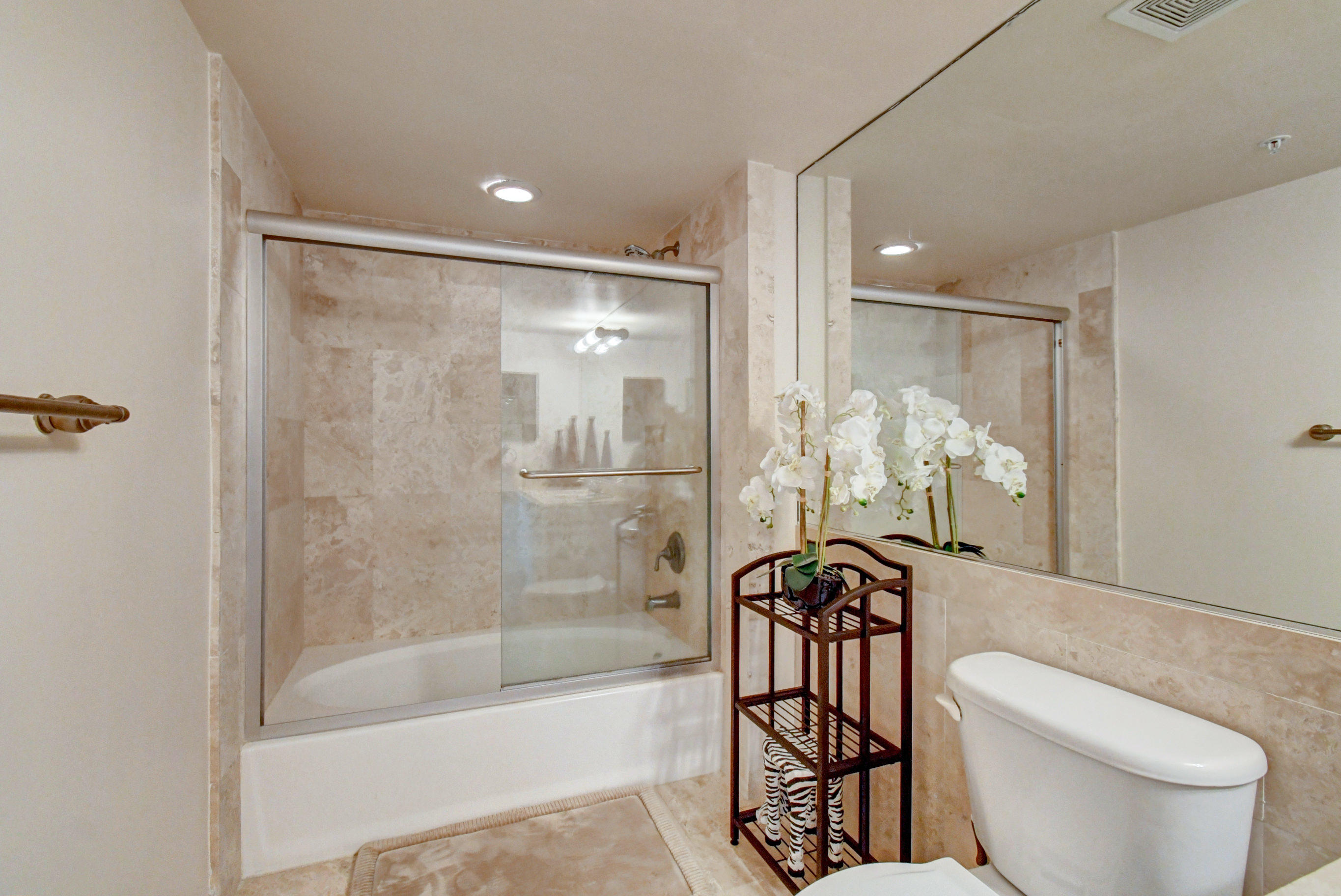 99 Southeast Mizner Boulevard, Unit 831 Boca Raton, FL 33432 - Photo 19 of 50 20_dsc_0849_50_51_52_53