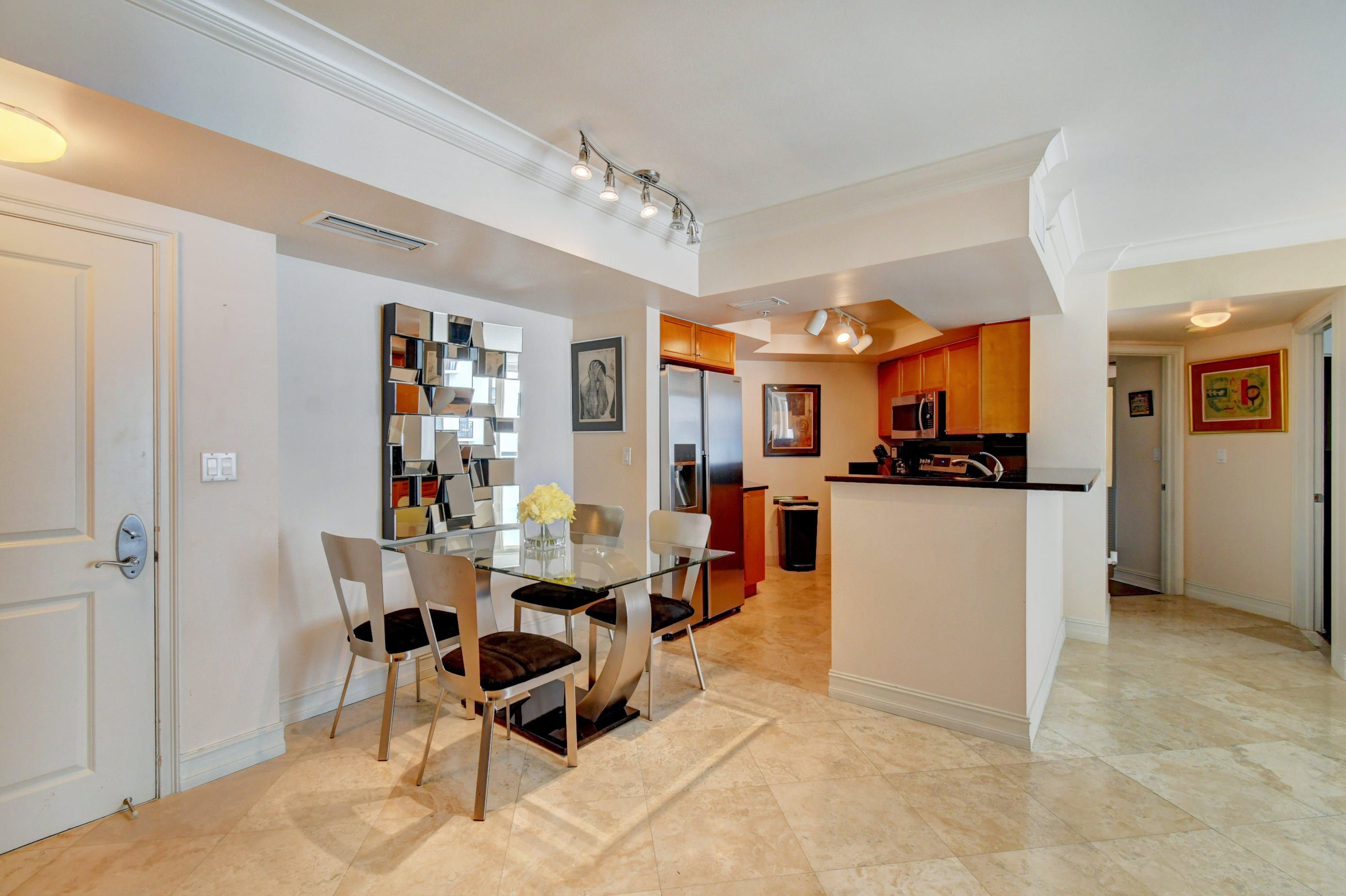 99 Southeast Mizner Boulevard, Unit 831 Boca Raton, FL 33432 - Photo 6 of 50 05_dsc_0549_50_51_52_53