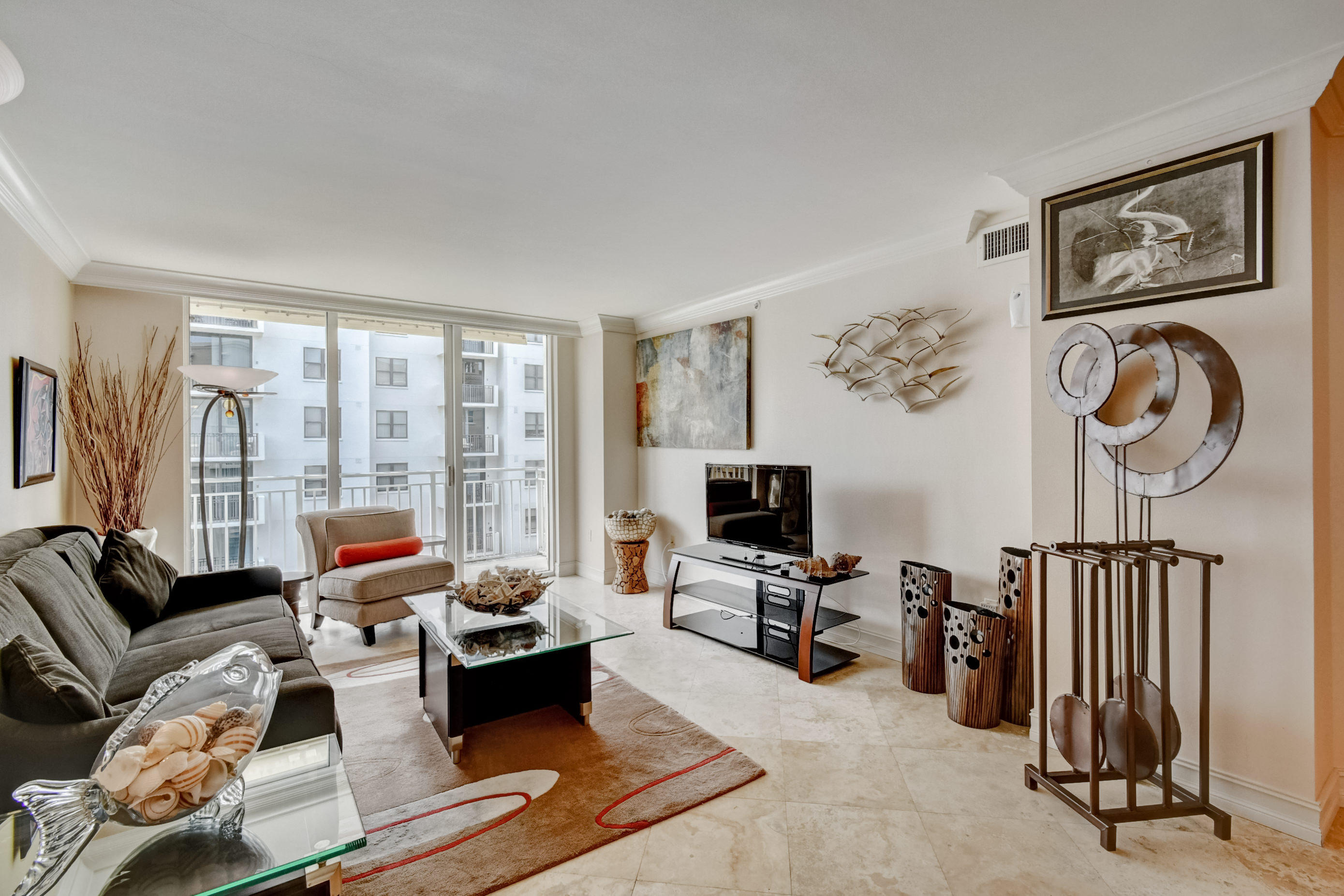 99 Southeast Mizner Boulevard, Unit 831 Boca Raton, FL 33432 - Photo 8 of 50 07_dsc_0569_70_71_72_73