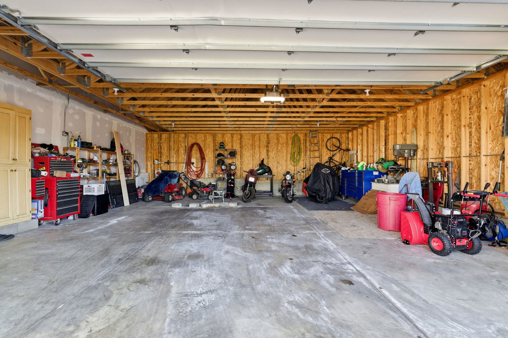 1120 South Hamilton Street Lockport, IL 60441 - Photo 27 of 32 a view of a room with gym equipment
