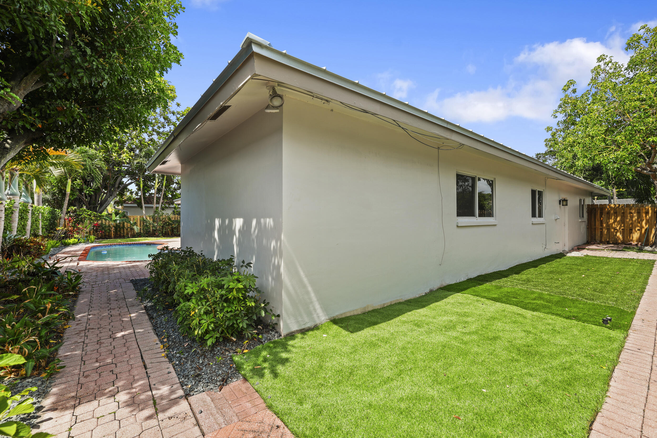 4240 Northeast 22nd Terrace Lighthouse Point, FL 33064 - Photo 43 of 54 44__62_2529