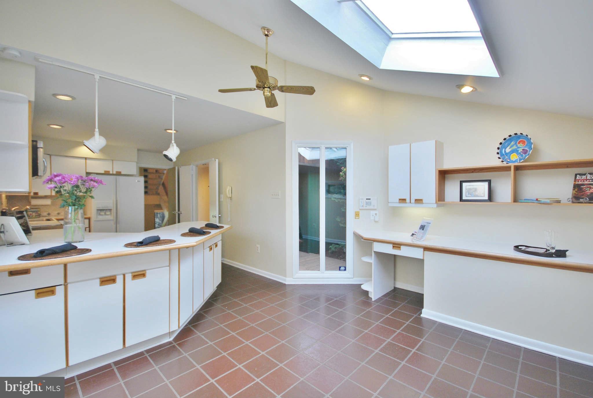 2073 Wethersfield Court Reston, VA 20191 - Photo 13 of 25 Family Room