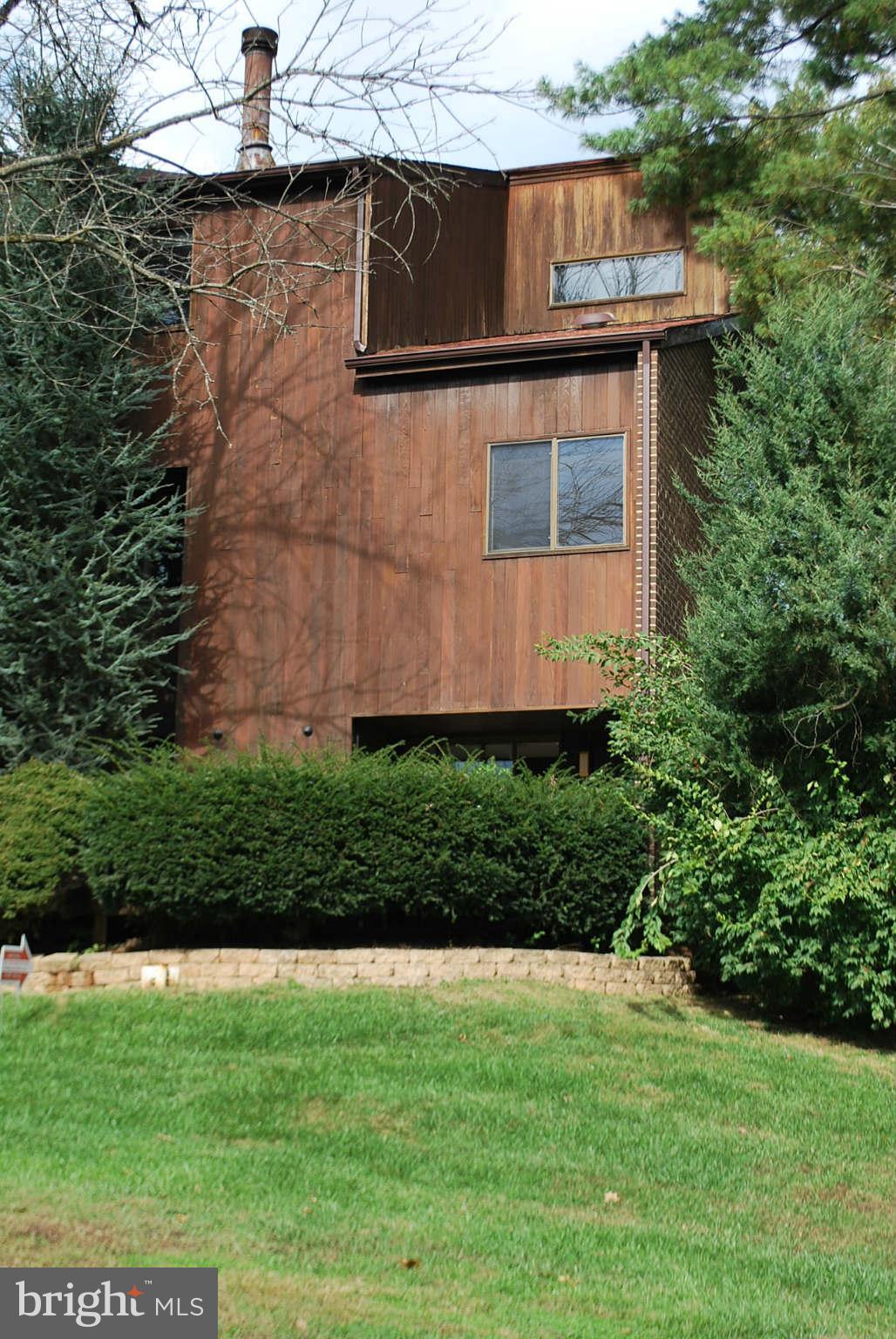 2073 Wethersfield Court Reston, VA 20191 - Photo 7 of 25 Exterior (Rear)