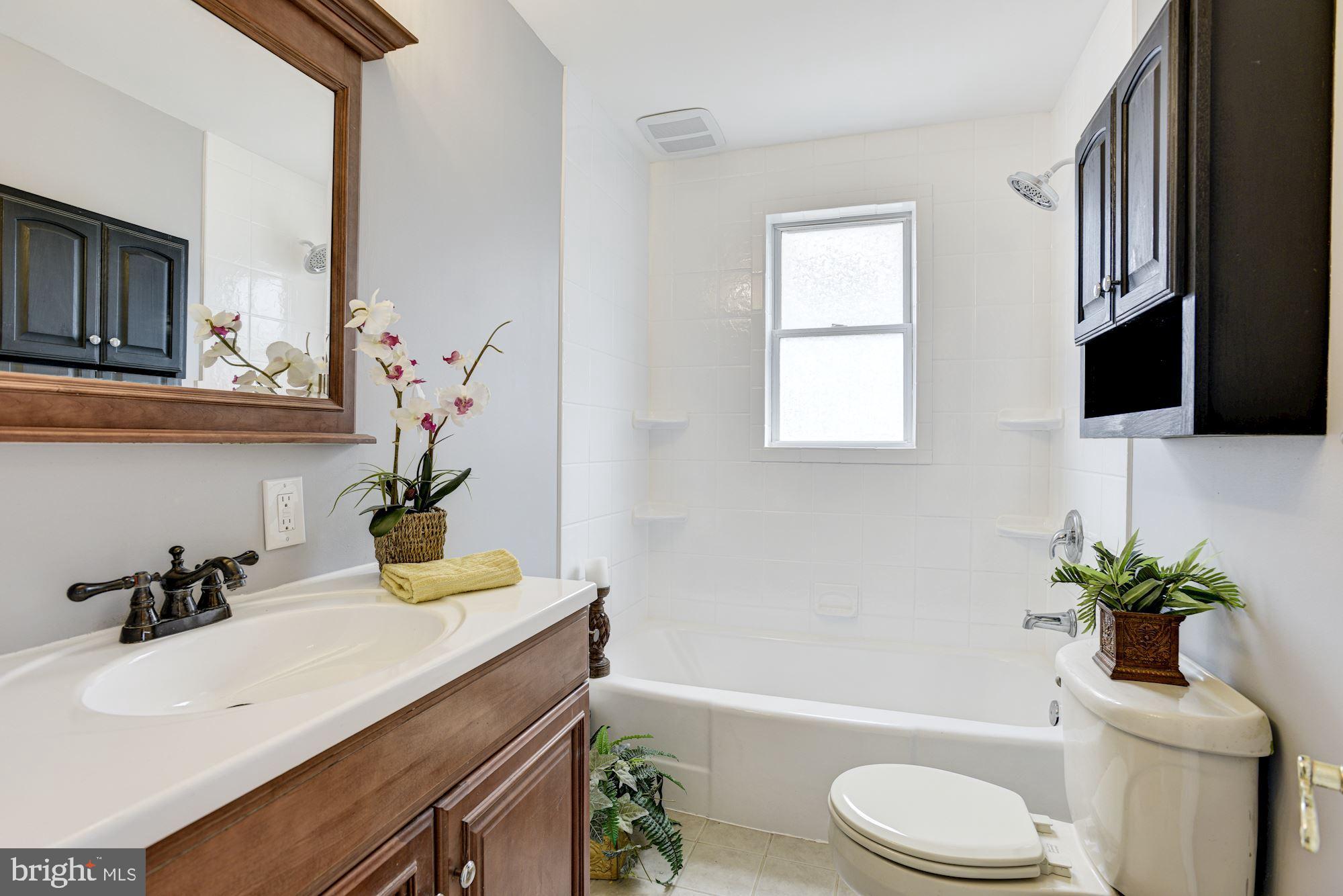 2501 Canterbury Road Baltimore, MD 21234 - Photo 19 of 39 Bath