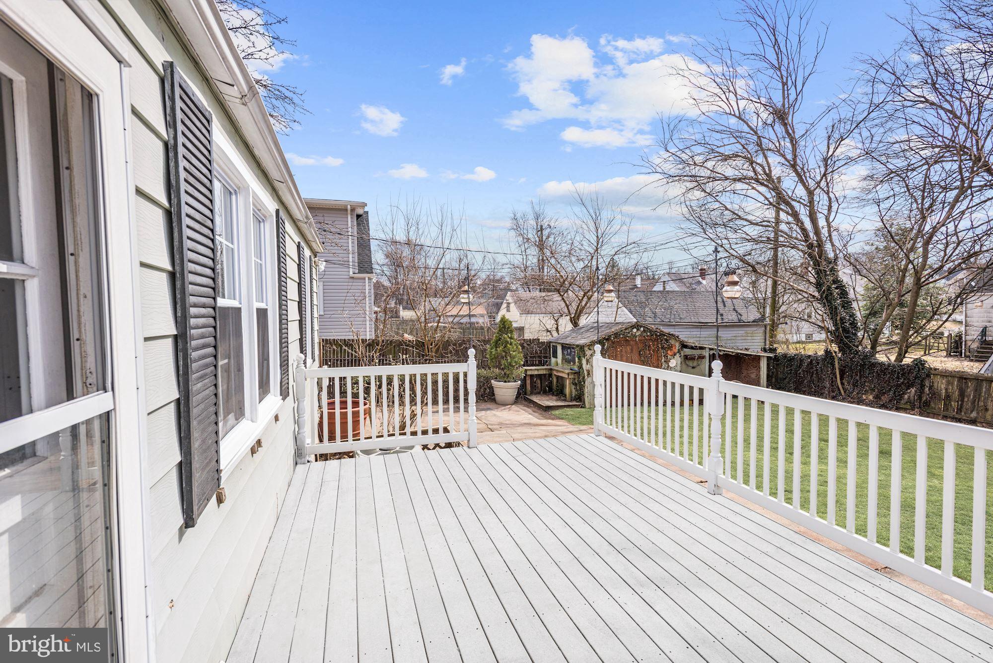2501 Canterbury Road Baltimore, MD 21234 - Photo 33 of 39 Deck