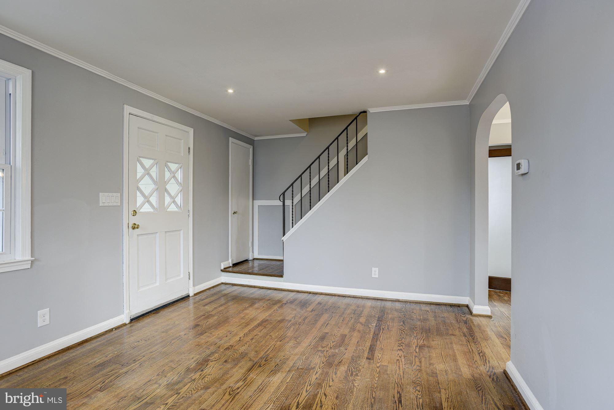 2501 Canterbury Road Baltimore, MD 21234 - Photo 6 of 39 Living Room