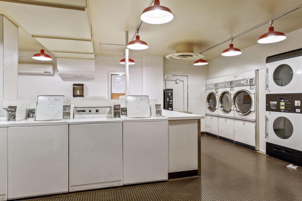 19 North 1st Street, Unit B1503 Minneapolis, MN 55401 - Photo 33 of 35