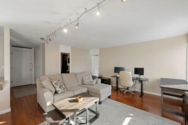 $1,595 | 19 North 1st Street, Unit B1503, Minneapolis, MN 55401