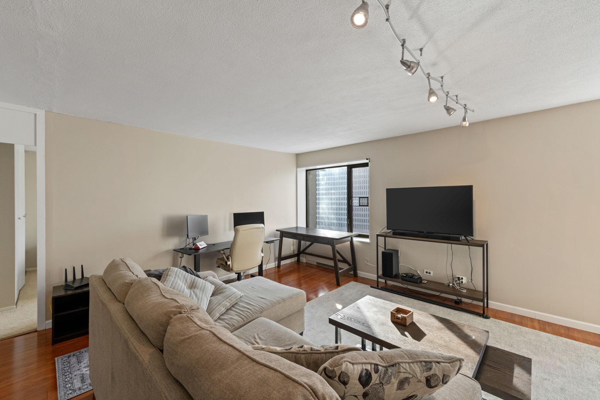 19 North 1st Street, Unit B1503 Minneapolis, MN 55401 - Photo 5 of 35