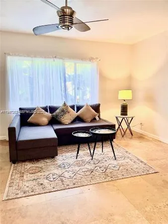 $1,800 | 717 Northeast 16th Avenue, Unit 717A, Fort Lauderdale, FL 33304