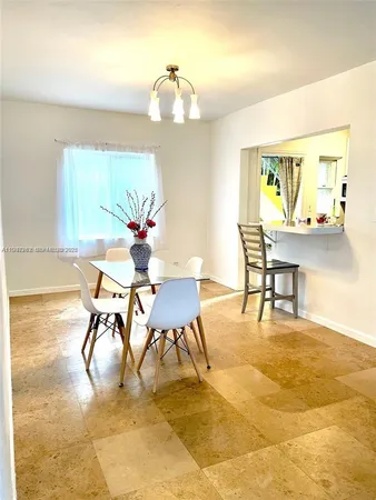$1,800 | 717 Northeast 16th Avenue, Unit 717A, Fort Lauderdale, FL 33304