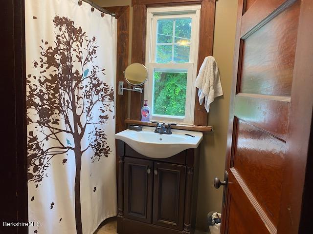 30 Notch Road Adams, MA 01220 - Photo 14 of 30 Full bath
