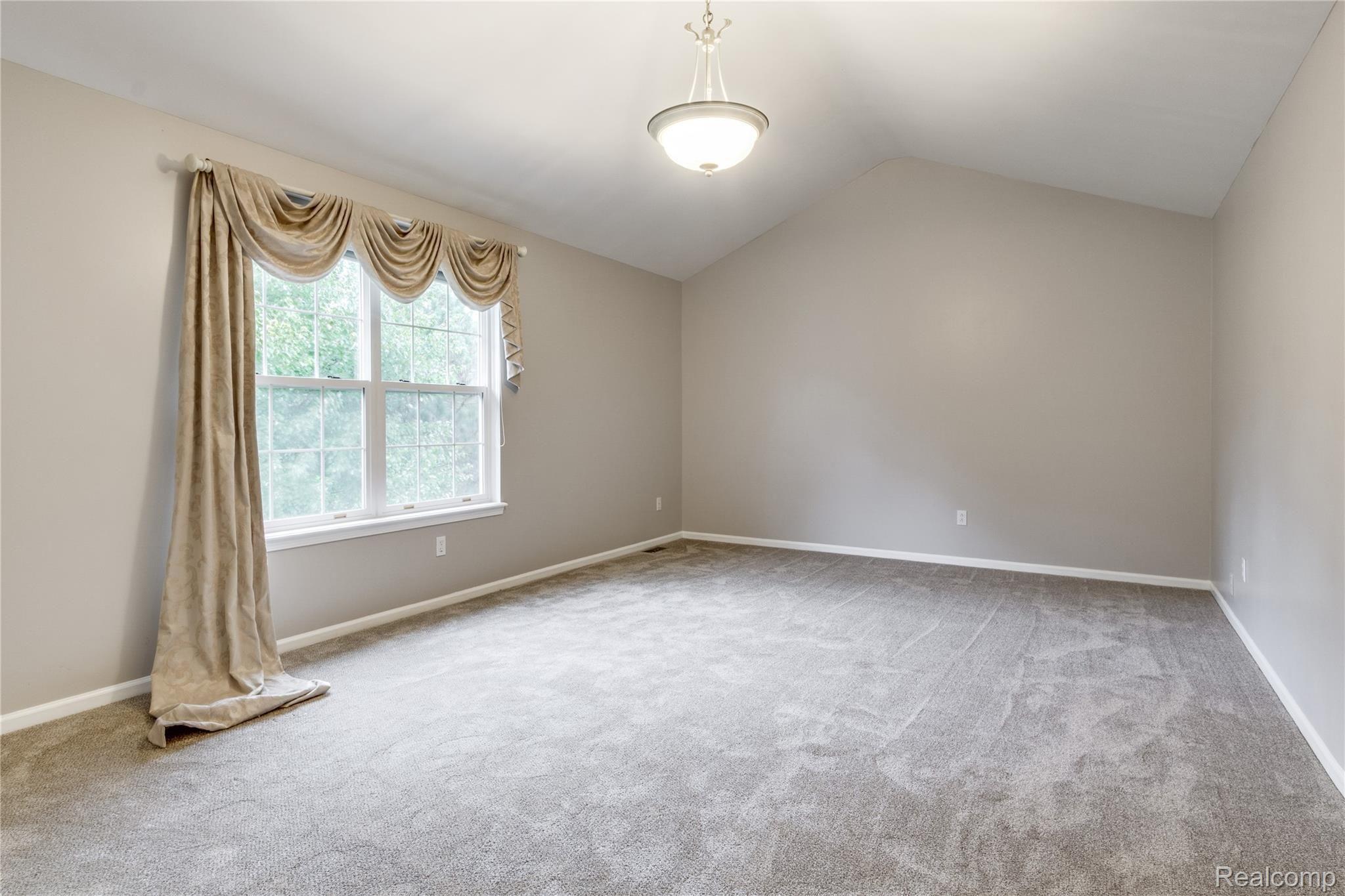 16304 Quail Ridge Court Fenton, MI 48430 - Photo 15 of 30 Interiors (23 of 43).jpg