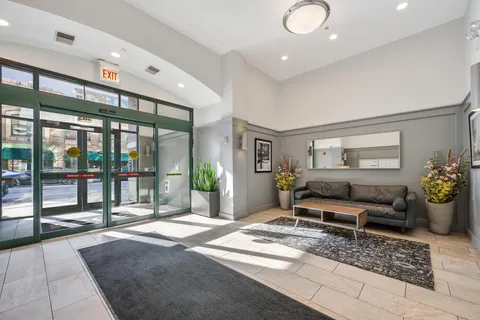 $375,000 | 3631 North Halsted Street, Unit 213, Chicago, IL 60613