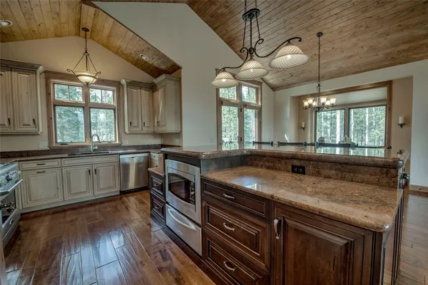 $2,250,000 | 173 Solomons Lane, Silverthorne, CO 80498