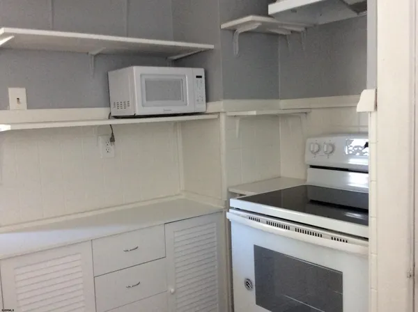 $215,000 | 318 Fenwick Avenue, Salem, NJ 08079