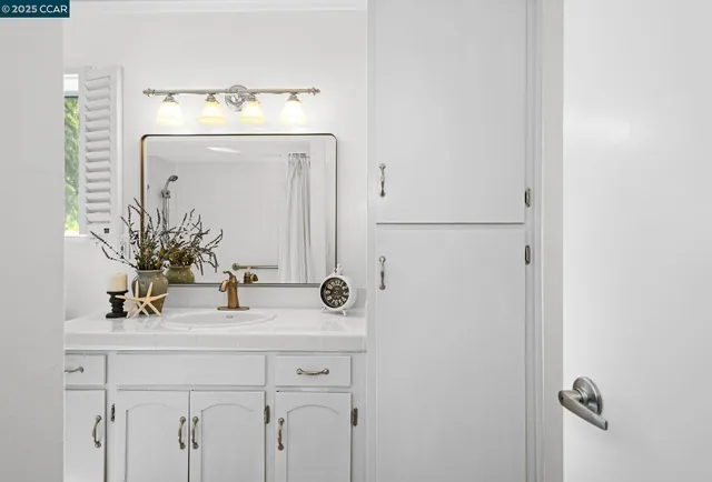 $329,950 | 1549 Oakmont Drive, Unit 12, Walnut Creek, CA 94595