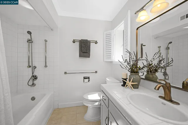 $329,950 | 1549 Oakmont Drive, Unit 12, Walnut Creek, CA 94595