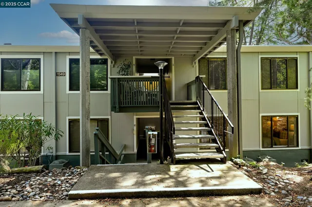 $329,950 | 1549 Oakmont Drive, Unit 12, Walnut Creek, CA 94595