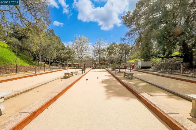 $329,950 | 1549 Oakmont Drive, Unit 12, Walnut Creek, CA 94595