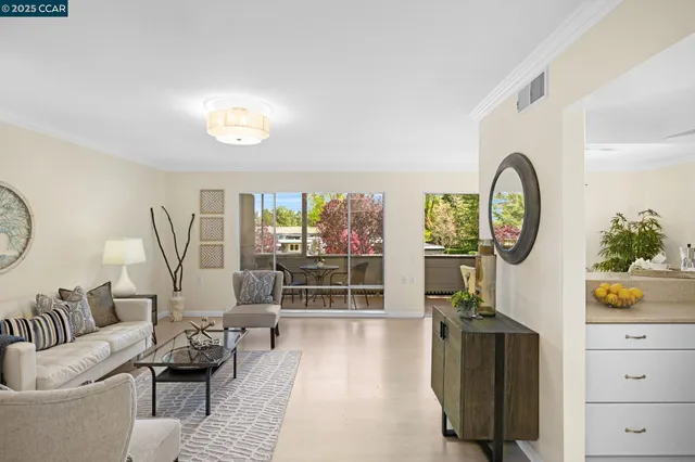 $329,950 | 1549 Oakmont Drive, Unit 12, Walnut Creek, CA 94595