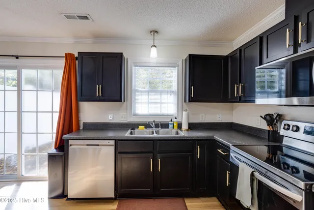 $167,500 | 4182 Dudleys Grant Drive, Unit H, Winterville, NC 28590