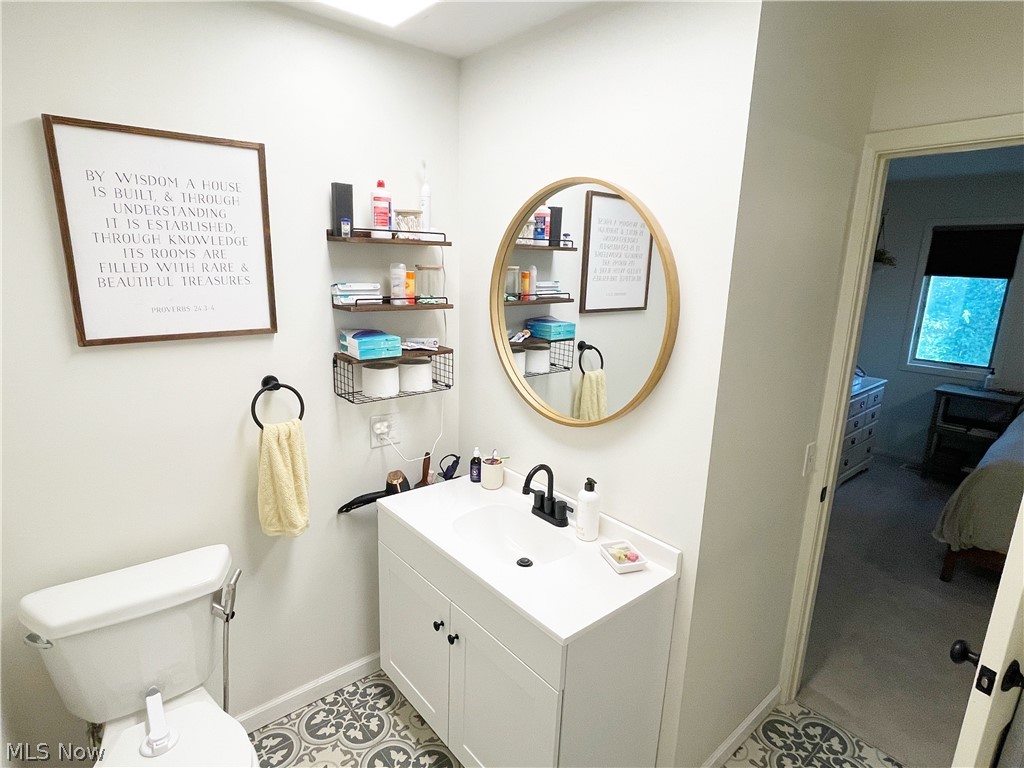 5804 Hills And Dales Road Northwest Canton, OH 44708 - Photo 22 of 28 Full master bathroom with tub/shower