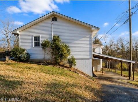 2282 Old Pipers Gap Road Cana, VA 24317 - Photo 4 of 38