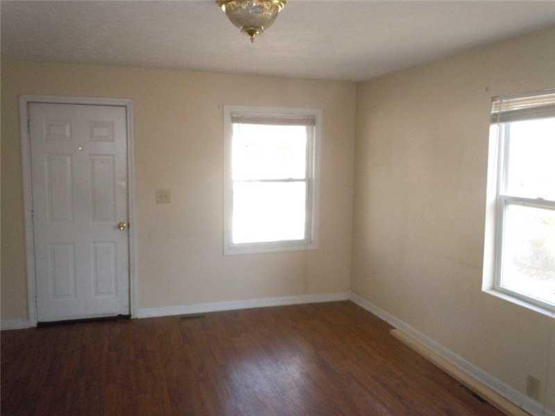 506 East 4th St Road Seymour, IN 47274 - Photo 3 of 10 Gallery Image 3