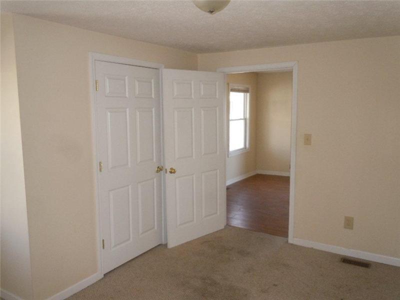 506 East 4th St Road Seymour, IN 47274 - Photo 8 of 10 Gallery Image 8