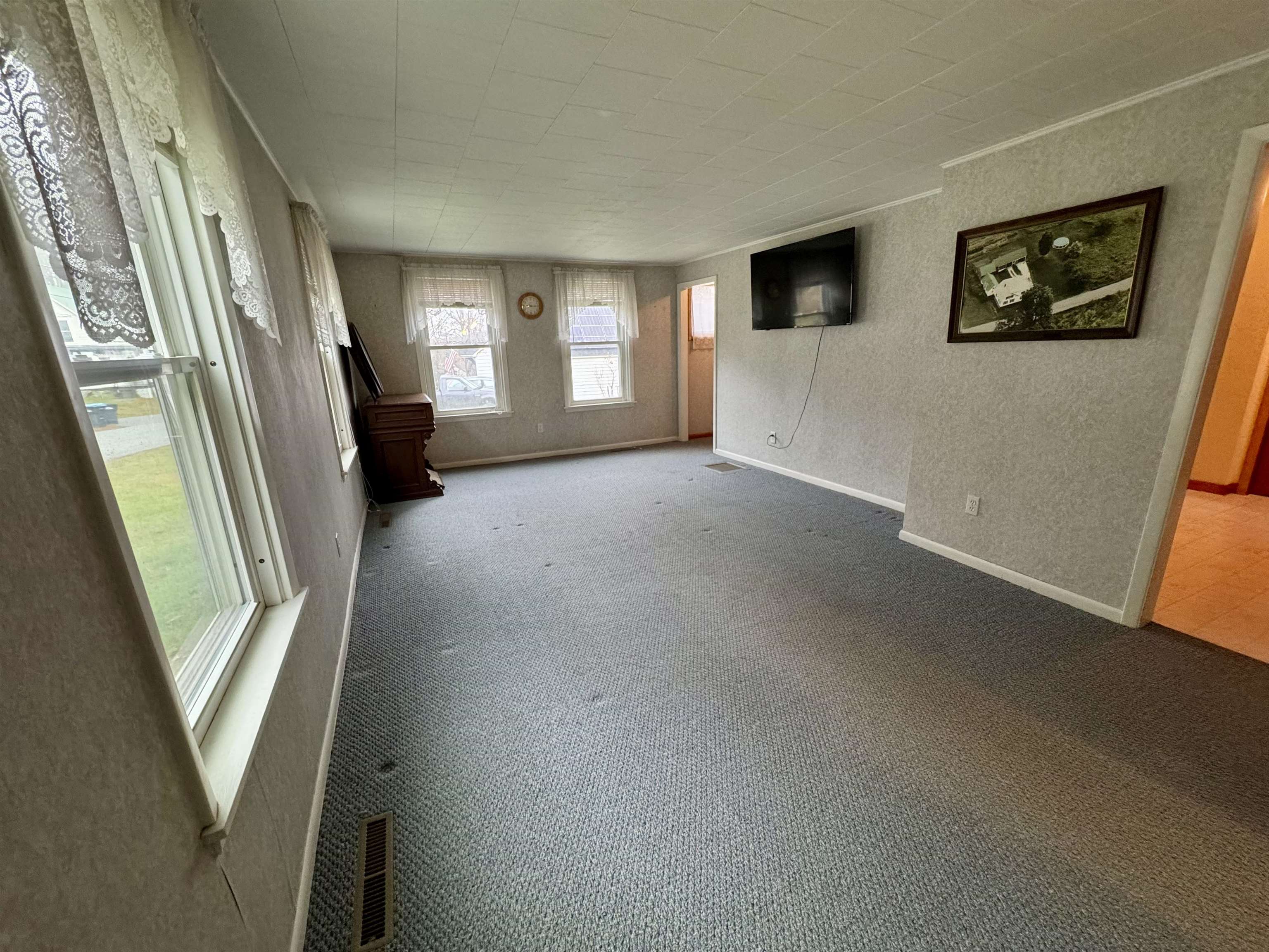 173 Pleasant Street Williamstown, VT 05679 - Photo 14 of 41