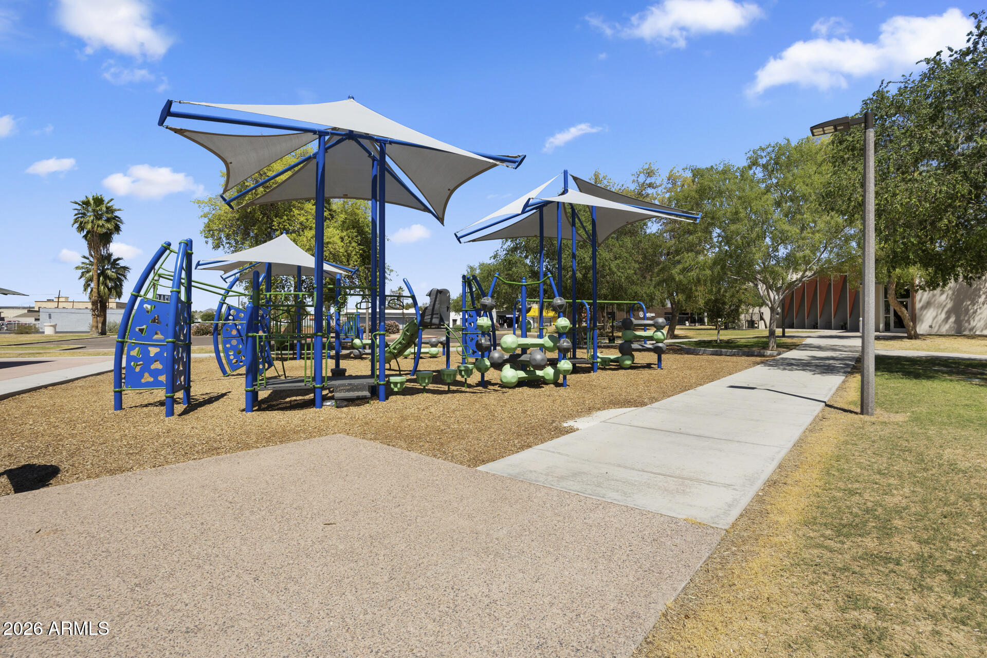 3927 North 13th Place Phoenix, AZ 85014 - Photo 46 of 48 Community park