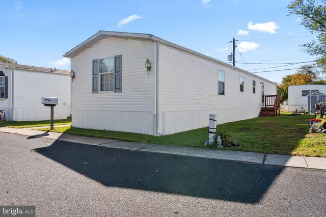 $99,500 | 28 Winterset Road, Wilmington, DE 19810