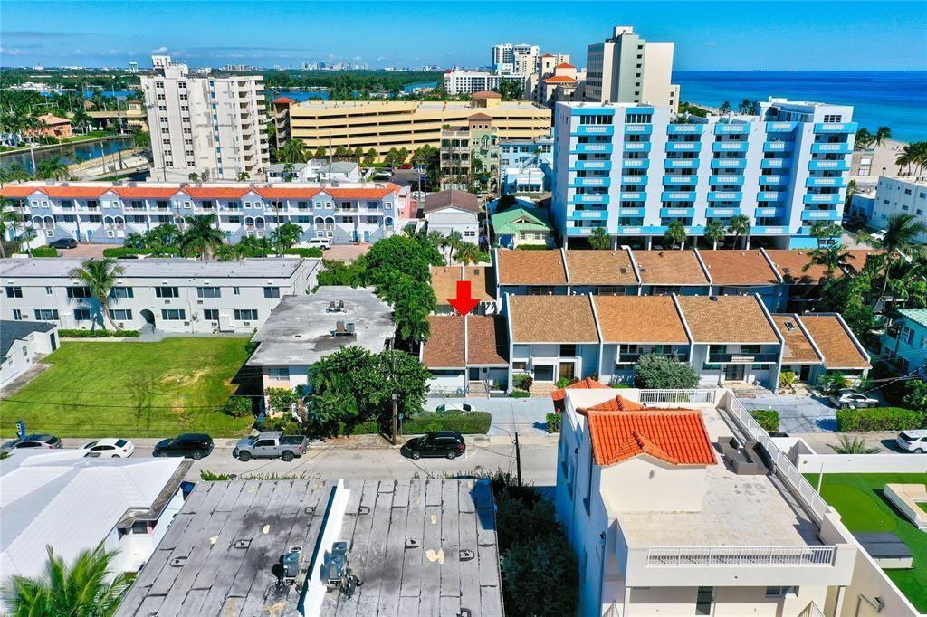 321 Jackson Street, Unit 5 Hollywood, FL 33019 - Photo 6 of 36 Photo 6