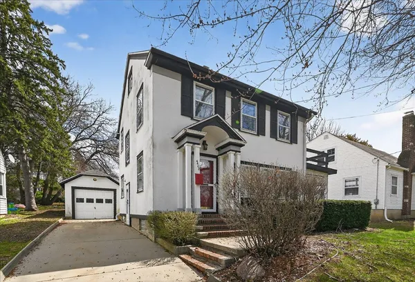 $369,900 | 4408 Wallace Avenue, Monona, WI 53716