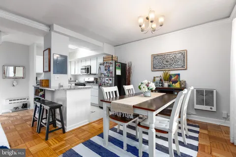 $400,000 | 3307 Martha Custis Drive, Alexandria, VA 22302