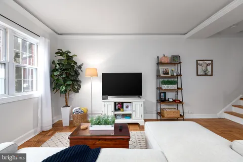 $400,000 | 3307 Martha Custis Drive, Alexandria, VA 22302