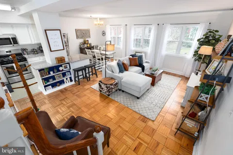 $400,000 | 3307 Martha Custis Drive, Alexandria, VA 22302