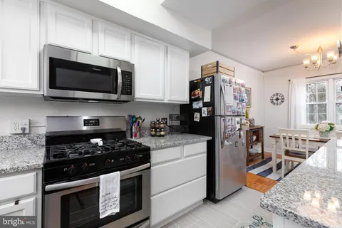 $400,000 | 3307 Martha Custis Drive, Alexandria, VA 22302