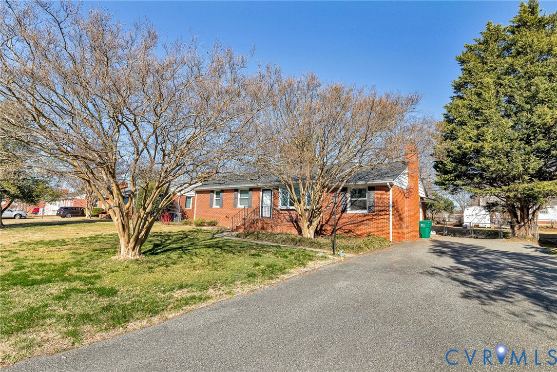 9322 Overhill Road Henrico, VA 23229 - Photo 9 of 55