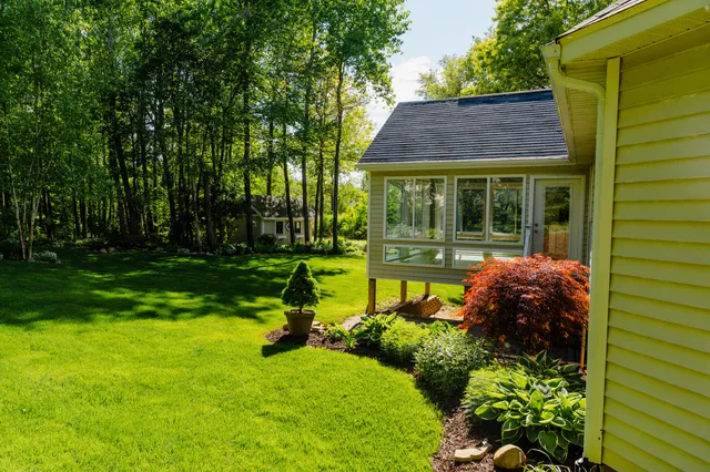 $490,000 | 11775 Crystal Ridge Drive Northeast, Sparta, MI 49345