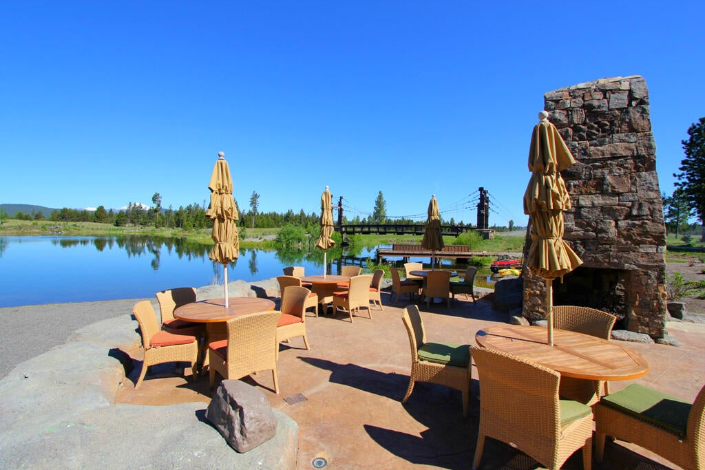 56347 Fireglass Loop, Unit 211 Bend, OR 97707 - Photo 28 of 33 Perfect Patio