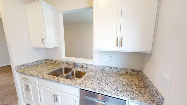 $1,795 | 1139 Evelynnview Lane, Kernersville, NC 27284