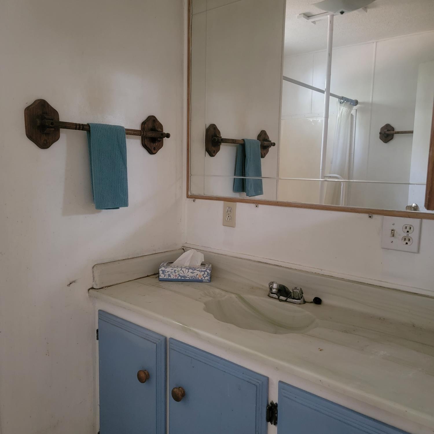 13021 Ridge View Drive Sutter Creek, CA 95685 - Photo 28 of 35 a bathroom with a sink and mirror
