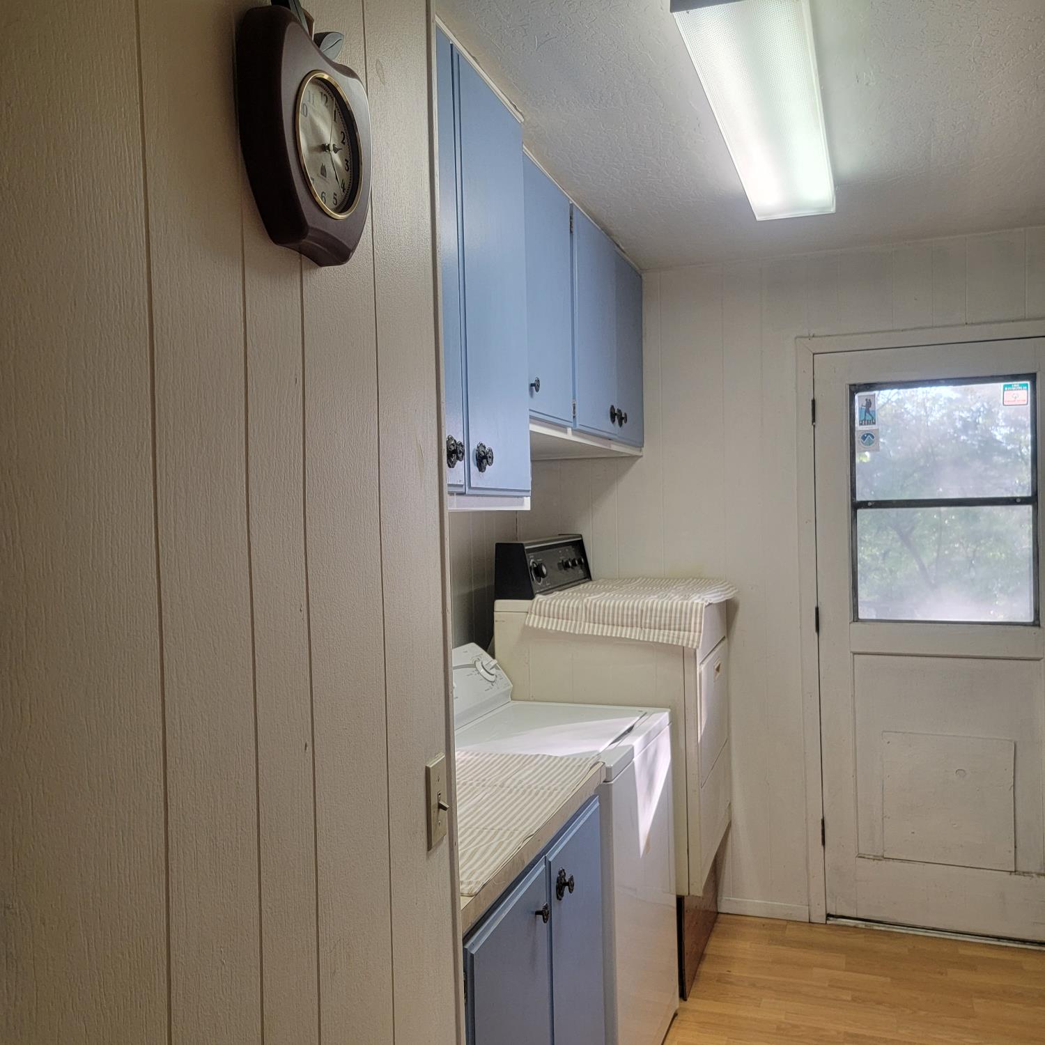 13021 Ridge View Drive Sutter Creek, CA 95685 - Photo 30 of 35 a utility room with dryer and washer