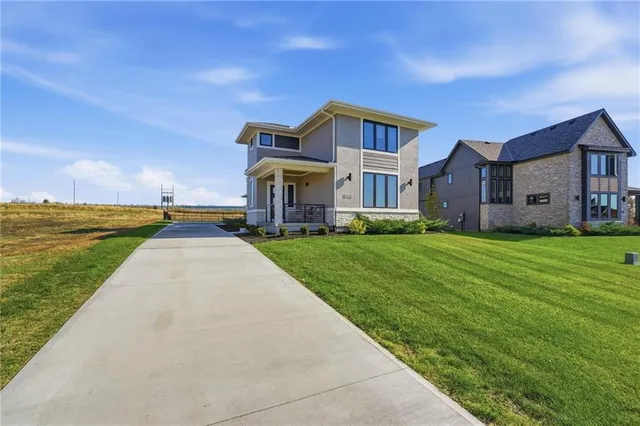 $519,750 | 1303 Larson Avenue, Warrensburg, MO 64093