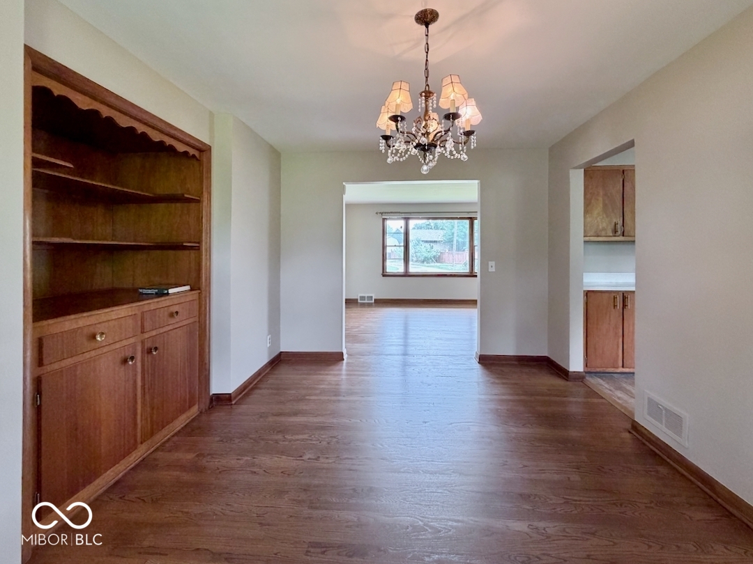 312 South Carr Road Plainfield, IN 46168 - Photo 11 of 45