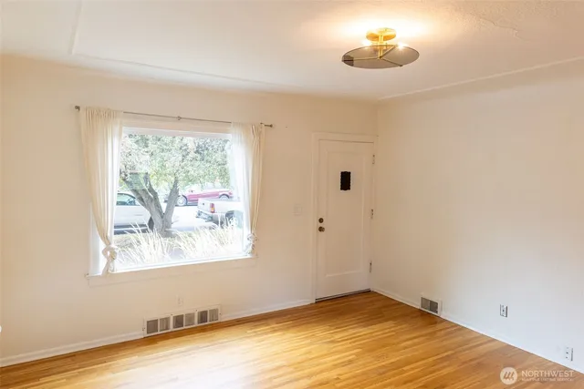 $315,000 | 319 East Chestnut Street, Walla Walla, WA 99362